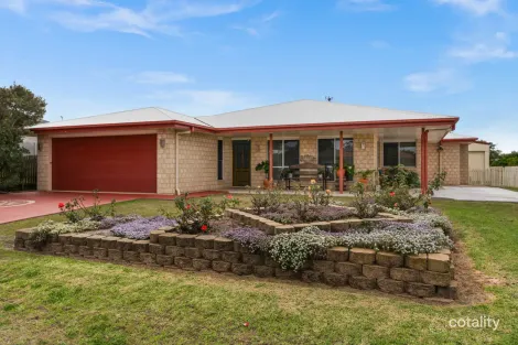 24 Fairway Dr, Pittsworth, QLD 4356