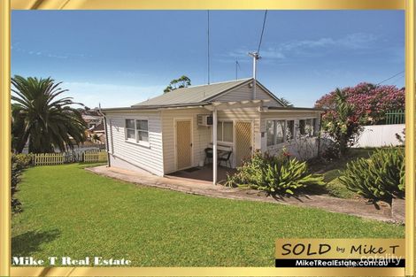 29 Lake Heights Rd, Lake Heights, NSW 2502