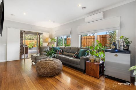 Property photo of 10 Castlemaine Walk Eynesbury VIC 3338