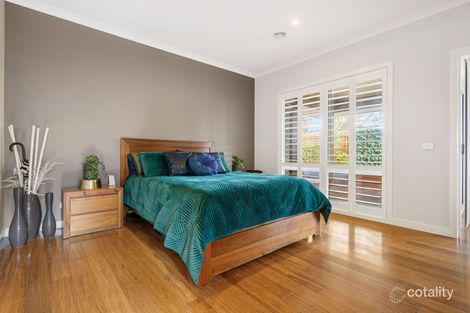 Property photo of 10 Castlemaine Walk Eynesbury VIC 3338