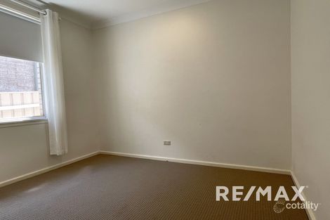 Property photo of 24 White Avenue Kooringal NSW 2650