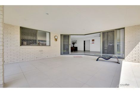 30 Geoff Wilson Dr, Norman Gardens, QLD 4701