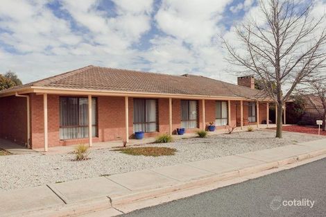 Property photo of 4 Hayley Crescent Karabar NSW 2620