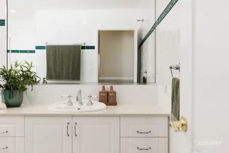 Property photo of 18 Perth Street Rangeville QLD 4350