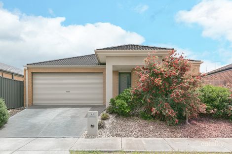 Property photo of 68 James Melrose Drive Brookfield VIC 3338