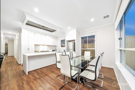 Property photo of 18 Oxbow Street Mickleham VIC 3064