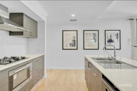 Property photo of 6 Paris Gardens Hocking WA 6065