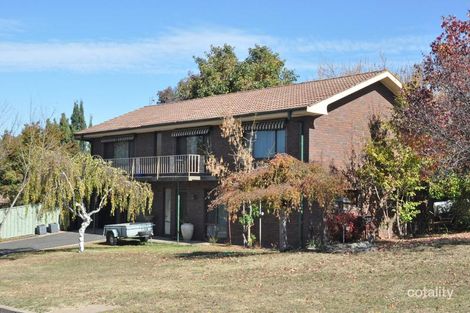 Property photo of 17 Miriyan Drive Kelso NSW 2795
