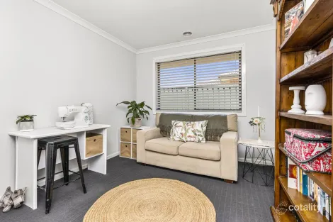 Property photo of 41 Melaleuca Drive Forest Hill NSW 2651