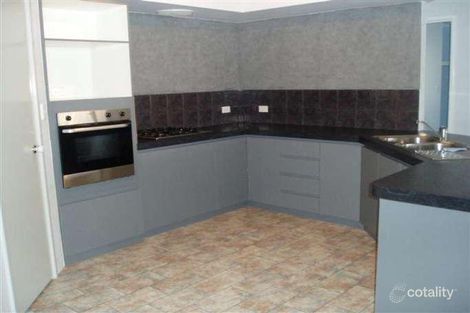 Property photo of 5 Allanbi Circle Carramar WA 6031