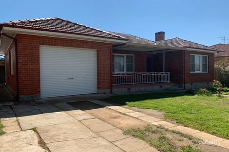 9 Hazelwood St, Karabar, NSW 2620