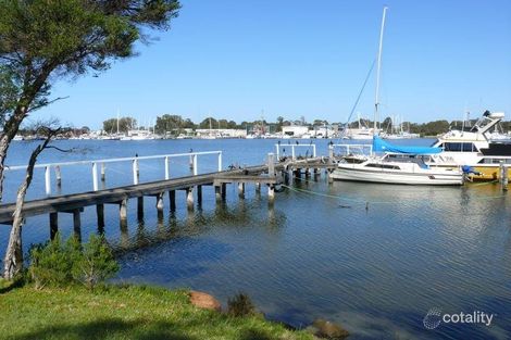 Property photo of 13 Gravelly Point Road Raymond Island VIC 3880