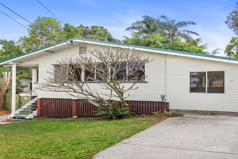 Property photo of 61 Banoon Drive Wynnum QLD 4178