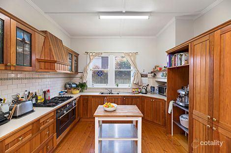 Property photo of 38 Roseberry Avenue Preston VIC 3072