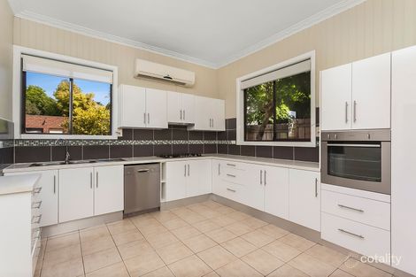Property photo of 23 Fernhurst Grove Kew VIC 3101