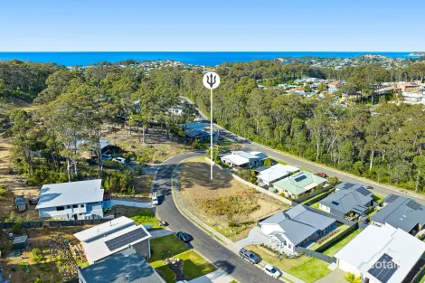Property photo of 4 Currawong Crescent Malua Bay NSW 2536
