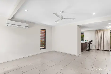 Property photo of 2/3 Schnapper Street Cannonvale QLD 4802