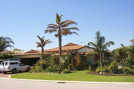 2 Cornfield Pl, Hillarys, WA 6025