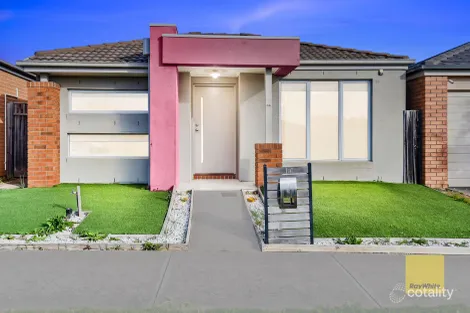 Property photo of 17 Bianca Boulevard Tarneit VIC 3029