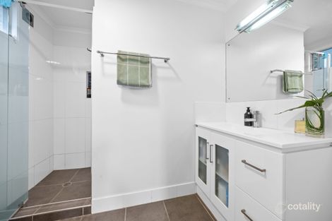 Property photo of 15 Campbell Terrace Oxley QLD 4075