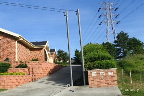 Property photo of 2/4 Blaxland Road Macquarie Hills NSW 2285