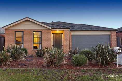 Property photo of 11 Fieldstone Place Tarneit VIC 3029