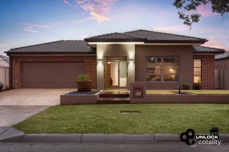 Property photo of 38 Willowtree Drive Pakenham VIC 3810