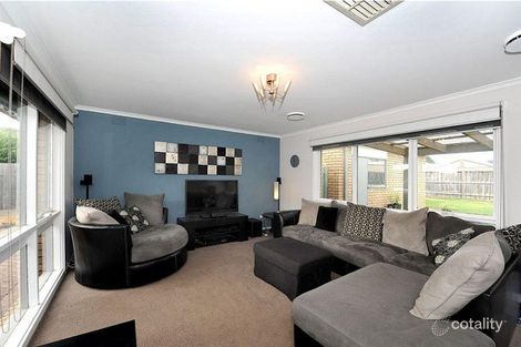 Property photo of 66 Maple Street Seaford VIC 3198