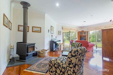 Property photo of 9 Bleechmore Street Auburn SA 5451