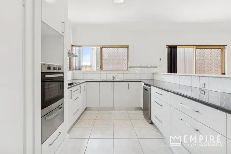 Property photo of 4 Garbin Place Lake Coogee WA 6166