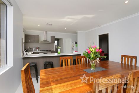 Property photo of 24 Miramar Way Piara Waters WA 6112
