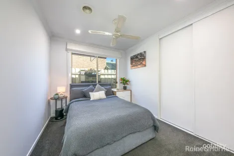 Property photo of 2 Doig Place Sunbury VIC 3429