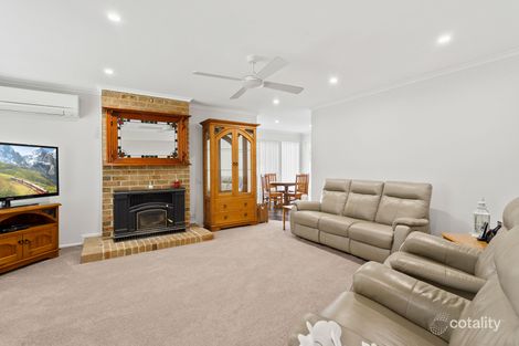 Property photo of 12 Federation Place Albion Park NSW 2527