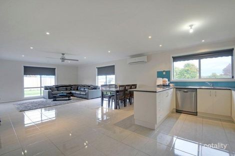 Property photo of 16 Albert Street Yinnar VIC 3869