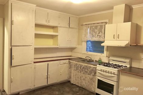 Property photo of 8 Evans Crescent Reservoir VIC 3073