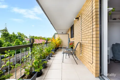 Property photo of 2/32 Julia Street Wavell Heights QLD 4012