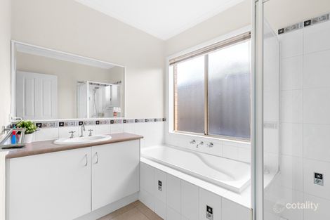 Property photo of 30 William McPherson Crescent Seabrook VIC 3028