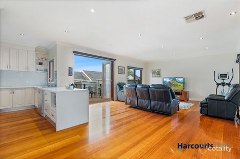 Property photo of 1/16 Hammence Street Glen Waverley VIC 3150