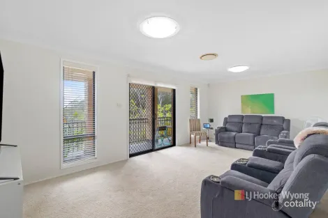 Property photo of 16 The Grove Watanobbi NSW 2259
