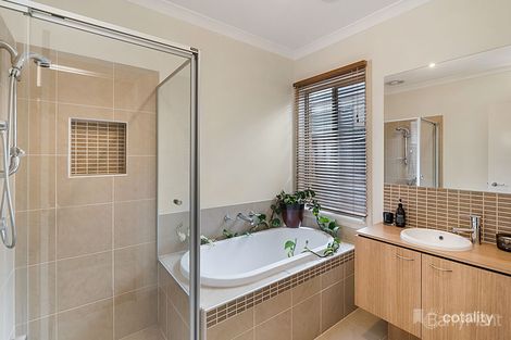 5 Balmain Cct, Wallan, VIC 3756