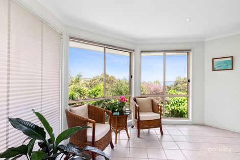 Property photo of 3 Bellbird Close Surfside NSW 2536