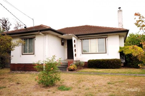 Property photo of 4 Amaroo Street Chadstone VIC 3148