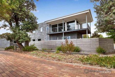 Property photo of 2 Alfred Street Mornington VIC 3931
