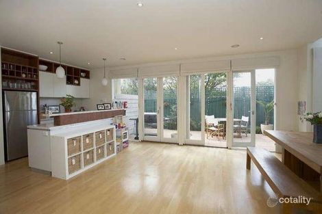 2/101 Martin St, Brighton, VIC 3186