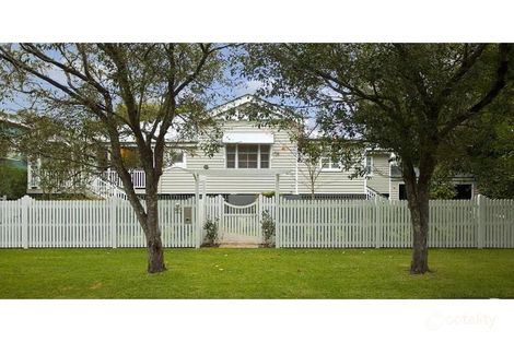 80 Kew Rd, Graceville, QLD 4075