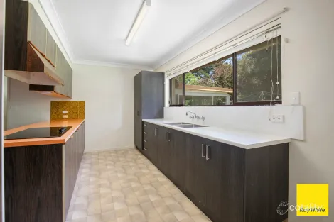 Property photo of 20 Pine Avenue Saumarez NSW 2350