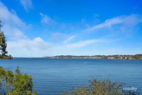 16 Blandford St, Fennell Bay, NSW 2283