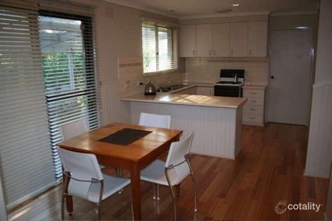 Property photo of 32 Ambleside Crescent Berwick VIC 3806