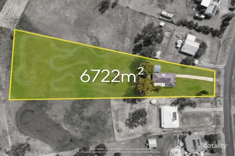 Property photo of 18 Hewett Drive Regency Downs QLD 4341