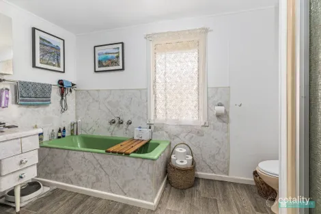 Property photo of 12 Market Street Eaglehawk VIC 3556